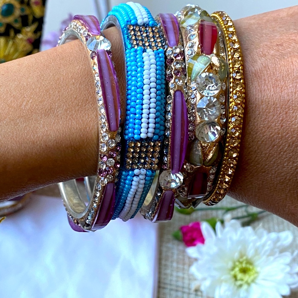 5 Bracelets beautiful, New with box